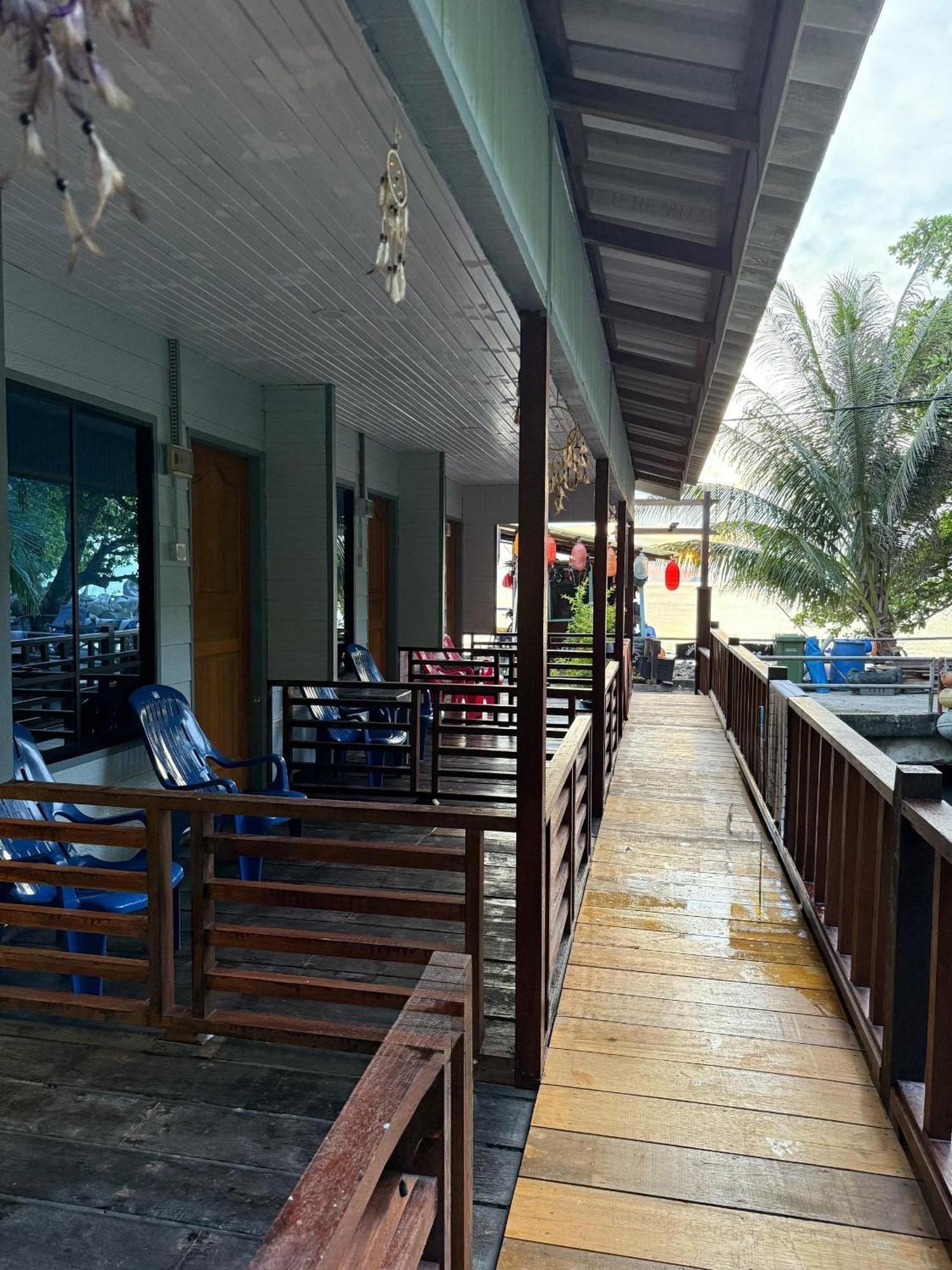 Ella'S Place Salang Tioman Kampong Ayer Batang Quarto foto